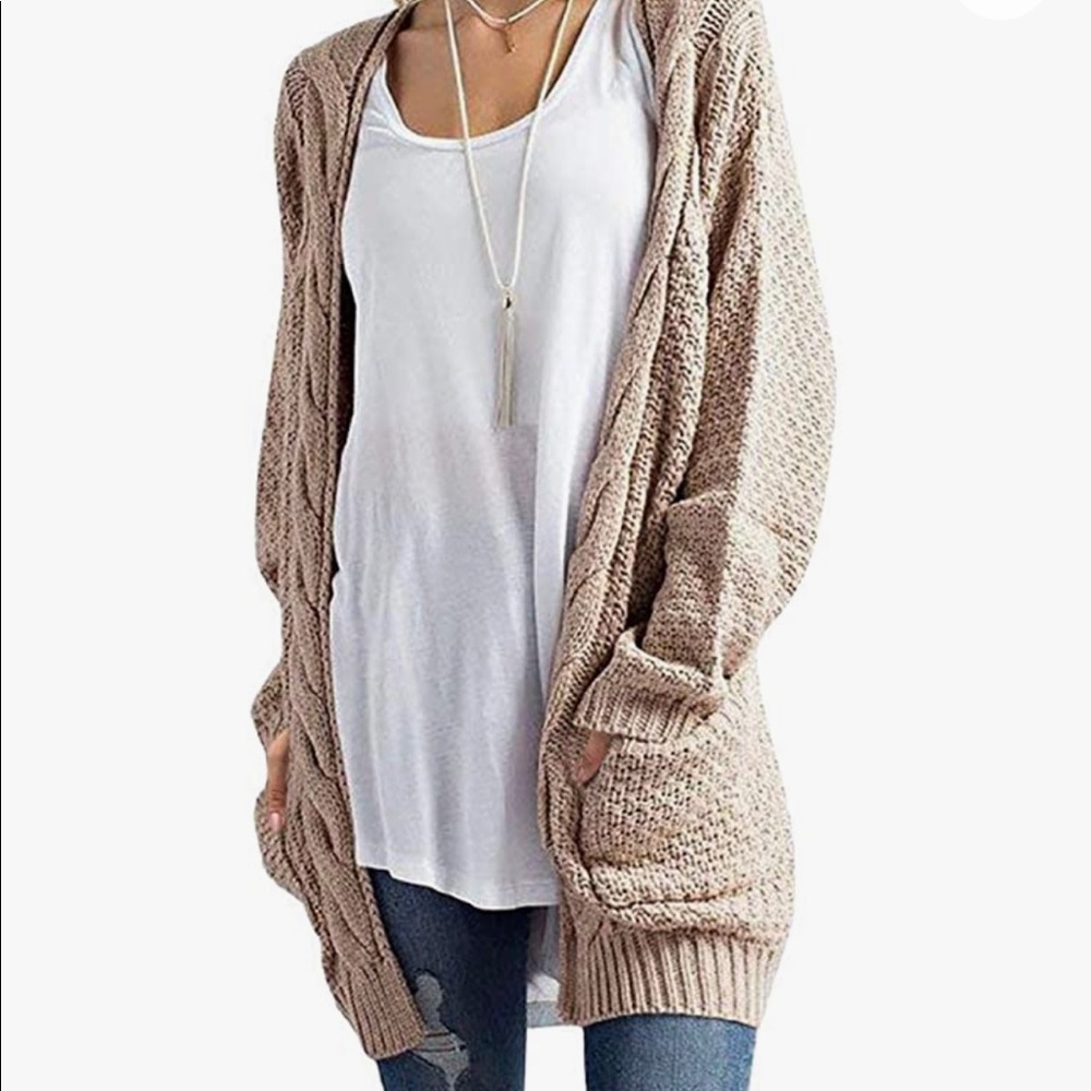 NWT Tralubie Light Pink Knit Chunky Cardigan
